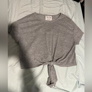 Sadie & Sage Grey Cropped Shirt